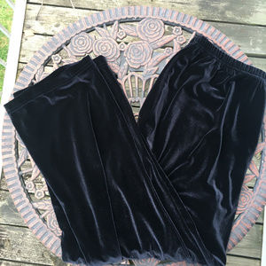 Briggs black velour pants